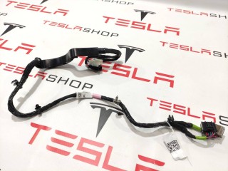 прочая запчасть, ориг. номер 1064336-00-B, 1063406-00-F, Tesla Model X  [рестайлинг] 2021-2026