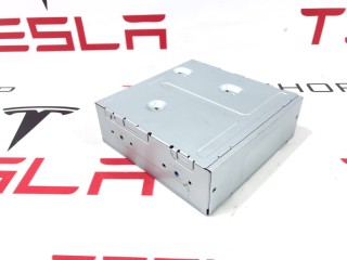 прочая запчасть, ориг. номер 1004787-01-E, Tesla Model S 2012-2016