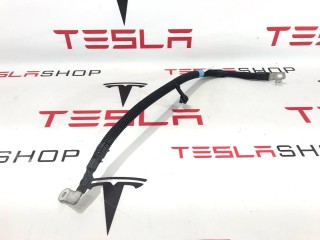 прочая запчасть, ориг. номер 1028941-00-P, Tesla Model S 2012-2016