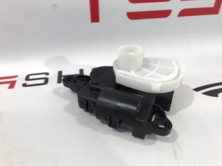 прочая запчасть, ориг. номер 6008247, Tesla Model S 2012-2016