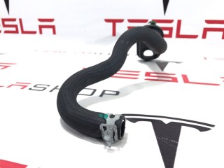 прочая запчасть, ориг. номер 1065389-00-E, Tesla Model S 2012-2016