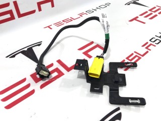 прочая запчасть, ориг. номер 1084237-00-C, Tesla Model X 2015-2021