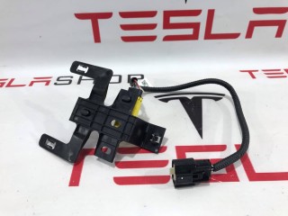 прочая запчасть, ориг. номер 1084237-00-C, Tesla Model X 2015-2021