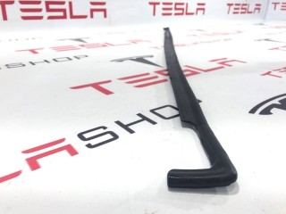 Уплотнитель подъемной задней двери, ориг. номер 1069010-00-C, 1069010-00-B, Tesla Model X 2015-2021
