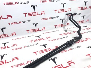 Шланг системы охлаждения - трубопровод порога, ориг. номер 1065887-00-D, Tesla Model S 2016-2021