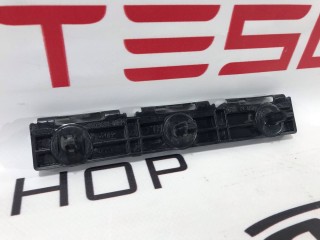 прочая запчасть, ориг. номер 1003691-00-B, Tesla Model S 2012-2016