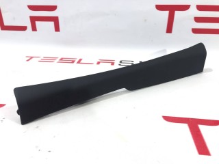 Накладка стойки А, (средняя высота), ориг. номер 1566077-00-B, Tesla Model S 2-й рест 2021-2026