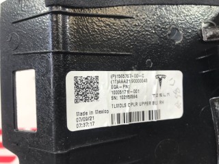 Накладка стойки С, ориг. номер 1565767-00-C, Tesla Model S 2-й рест 2021-2026