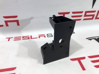 Кронштейн внутренний стойки C, ориг. номер 1640619-00-B, Tesla Model S 2-й рест 2021-2026