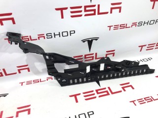 Кронштейн внутренний стойки C, ориг. номер 1587705-00-B, Tesla Model S 2-й рест 2021-2026