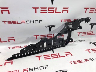 Кронштейн внутренний стойки C, ориг. номер 1587705-00-B, Tesla Model S 2-й рест 2021-2026
