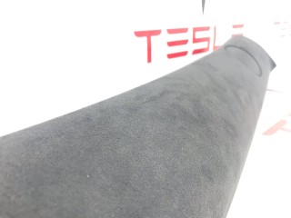 Накладка стойки А, ориг. номер 1565761-00-C, Tesla Model S 2-й рест 2021-2026