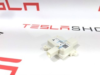 блок датчика присутствия (сиденье), ориг. номер 1599693-00-C, Tesla Model S 2-й рест 2021-2026