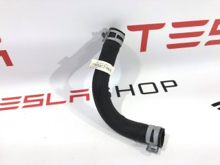Шланг охлаждения (батарея - насос - чиллер), ориг. номер 1065817-00-C, Tesla Model S 2016-2021