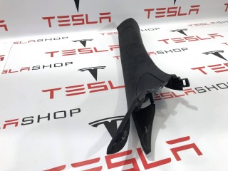 Накладка стойки А, ориг. номер 1565762-00-C, Tesla Model S 2-й рест 2021-2026