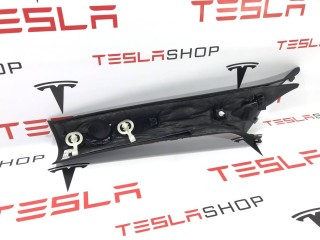 Накладка стойки А, ориг. номер 1565762-00-C, Tesla Model S 2-й рест 2021-2026