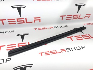 Уплотнитель стекла внутренний двери, ориг. номер 1613731-00-A, Tesla Model S 2-й рест 2021-2026