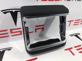 Декоративная рамка монитора, ориг. номер 1564388-00-A, 1622633-01-C, Tesla Model S 2-й рест 2021-2026