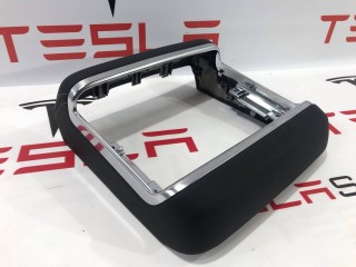 Декоративная рамка монитора, ориг. номер 1564388-00-A, 1622633-01-C, Tesla Model S 2-й рест 2021-2026