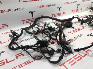 Электропроводка передняя подкапотная, ориг. номер 1046132-86-S, Tesla Model S 2016-2021