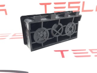 Опора под домкрат (подушка), ориг. номер 1608223-00-A, Tesla Model S 2-й рест 2021-2026