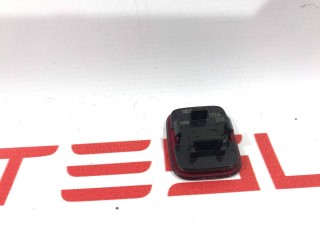 Отражатель двери передней левой/правой, ориг. номер 1085105-00-E, Tesla Model S 2-й рест 2021-2026
