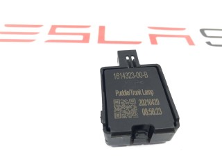 Фонарь подсветки салона, ориг. номер 1614323-00-B, Tesla Model S 2-й рест 2021-2026