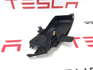 Кронштейн крепление чиллера (подрамник), ориг. номер 1486472-00-B, Tesla Model X 2015-2021