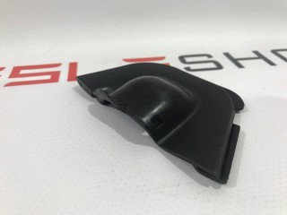 прочая запчасть, ориг. номер 1051652-00-B, Tesla Model S 2012-2016