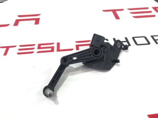 Датчик уровня пневмоподвески, ориг. номер 1420946-00-B, 1420945-00-B, Tesla Model S 2-й рест 2021-2026