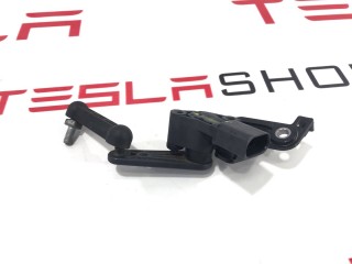 Датчик уровня пневмоподвески, ориг. номер 1420946-00-B, 1420945-00-B, Tesla Model S 2-й рест 2021-2026