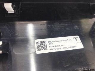 Накладка для динамиков крышки багажника, ориг. номер 1613720-00-B, 1617890-00-B, Tesla Model S 2-й рест 2021-2026