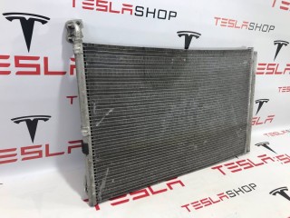 Радиатор кондиционера (передний), ориг. номер 1048499-00-B, Tesla Model X 2015-2021