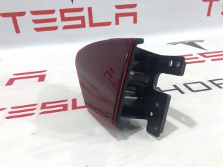 Отражатель фонаря на заднем крыле, ориг. номер 1022421-00-C, 1010363-00-E, Tesla Model S 2012-2016