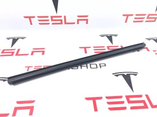 Уплотнитель стекла внутренний двери, ориг. номер 1613732-00-A, Tesla Model S 2-й рест 2021-2026