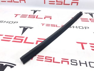 Уплотнитель стекла внутренний двери, ориг. номер 1613732-00-A, Tesla Model S 2-й рест 2021-2026