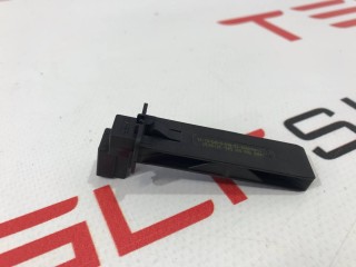 Датчик температуры входящего воздуха печки, ориг. номер 1500650-00-A, Tesla Model Y 2020-2026