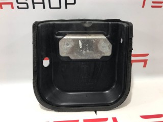 Крышка замка бокса подкапотного, ориг. номер 1005892-00-B, 1009077-00-D, Tesla Model S 2012-2016