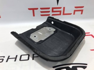 Крышка замка бокса подкапотного, ориг. номер 1005892-00-B, 1009077-00-D, Tesla Model S 2012-2016