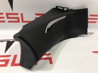 Накладка ремня безопасности стойки С, ориг. номер 1024732-00-C, Tesla Model S 2016-2021
