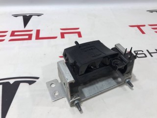 прочая запчасть, ориг. номер 1003311-00-C, Tesla Model S 2012-2016