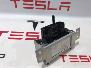 прочая запчасть, ориг. номер 1003311-00-C, Tesla Model X 2015-2021