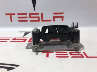 прочая запчасть, ориг. номер 1003311-00-C, Tesla Model X 2015-2021