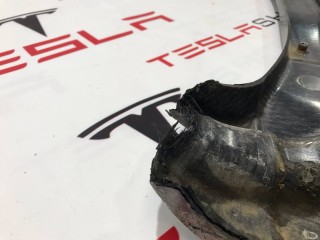 Гребень переднего бампера, ориг. номер 1649987-00-A, Tesla Model S 2-й рест 2021-2026