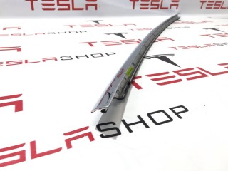 Молдинг подъемной задней двери, ориг. номер 1032249-00-H, Tesla Model X 2015-2021