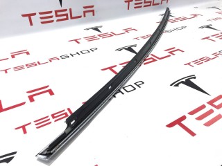 Молдинг подъемной задней двери, ориг. номер 1032249-00-H, Tesla Model X 2015-2021