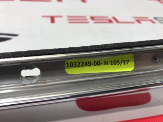 Молдинг подъемной задней двери, ориг. номер 1032249-00-H, Tesla Model X 2015-2021