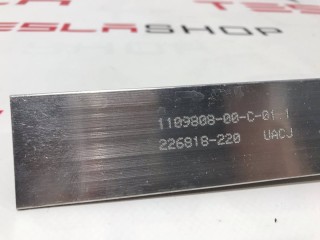 Планка держатель кронштейна АКБ, ориг. номер 1109808-00-C, Tesla Model 3 2017-2021
