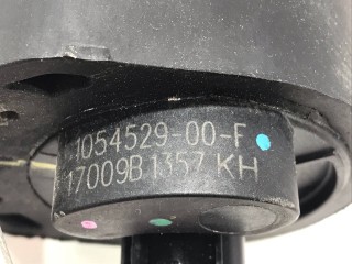 Насос охлаждающей жидкости (Помпа), ориг. номер 1054529-00-F, Tesla Model X 2015-2021