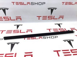 Уплотнитель стекла внутренний двери, ориг. номер 1038405-00-A, 6009597-00-A, Tesla Model S 2012-2016